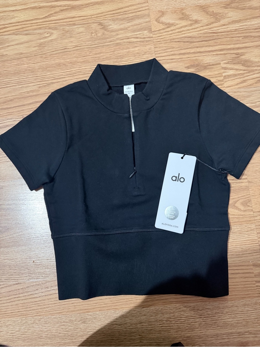 ALO Yoga Black Short Sleeve Zip-Front Crop Top